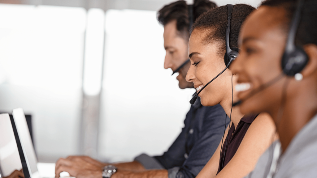 Customer service professionals undergoing de escalation training on de escalation techniques